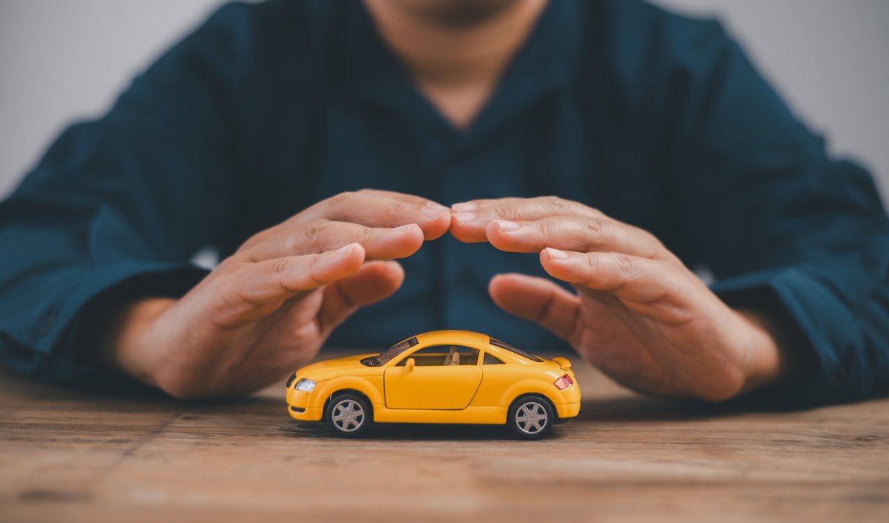 Assurance auto en ligne : avantages, démarches et pièges à éviter