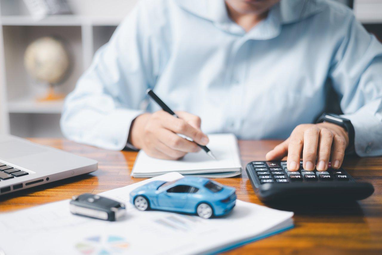 Comment bien évaluer la valeur de son véhicule pour ajuster son contrat d’assurance