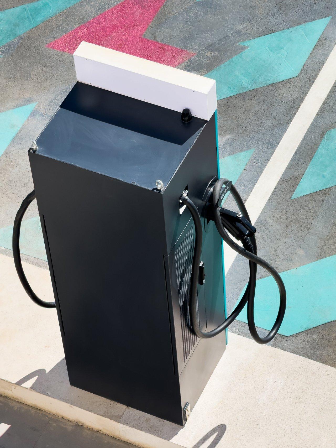 Temps de recharge Tesla Model Y sur borne rapide 150 kW : test 0-80% en conditions réelles