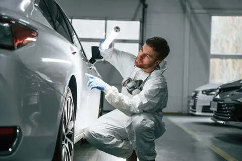 Accessoires pour Protéger la Carrosserie : Films, Protections d'Angle et Barres Pare-Chocs