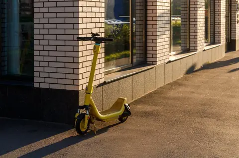 Budget recharge scooter électrique ville : coût annuel réel pour 20 km/jour