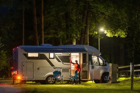 Caravane et camping-car : les accessoires de sécurité à privilégier en 2026