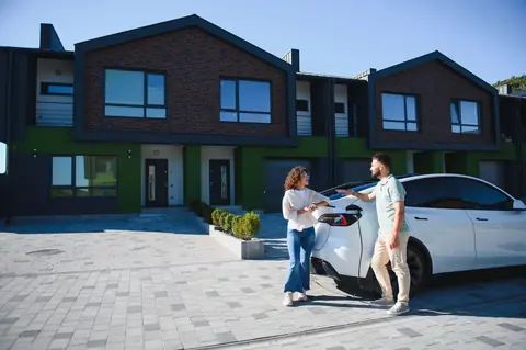 Familles nombreuses : quel SUV électrique 7 places choisir en 2026 ?