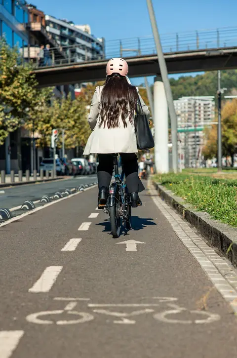 Économies mois après mois : passer de la voiture au vélo en centre-ville