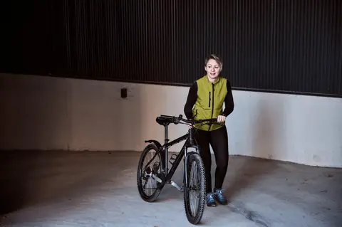 Gilet jaune et triangle de signalisation : obligations légales et sanctions en cas de défaut