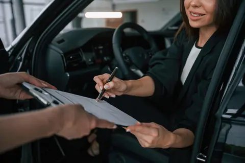 Guide complet des démarches administratives après l'achat d'une voiture