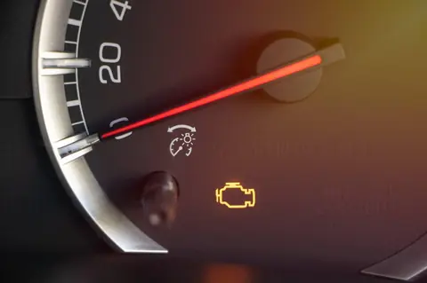 Identifier les signaux d’alerte d’une panne moteur : guide expert