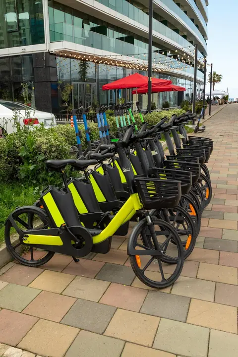 Location longue durée de vélo électrique à Brest en 2026 : tarifs, critères et pièges à éviter