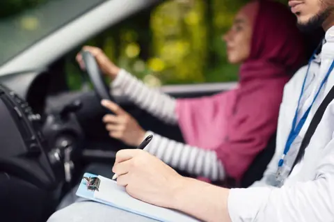 Permis de conduire et points : modes légaux de récupération
