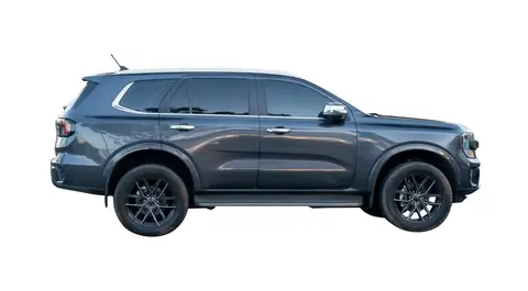 Range Rover SV Black : premium et services connectés pour une nouvelle expérience automobile