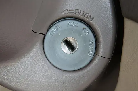 Sécuriser ses jantes : budget écrous antivol et guide d’installation expert