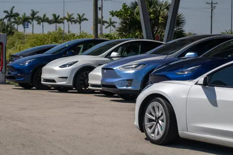 Véhicules hybrides en 2025 : innovations, tendances et perspectives de marché