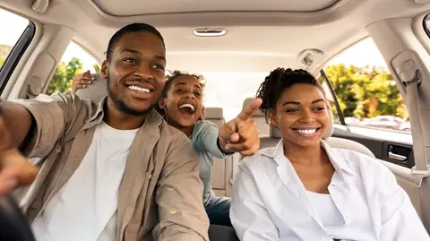 Voitures idéales pour longs trajets familiaux en été 2025