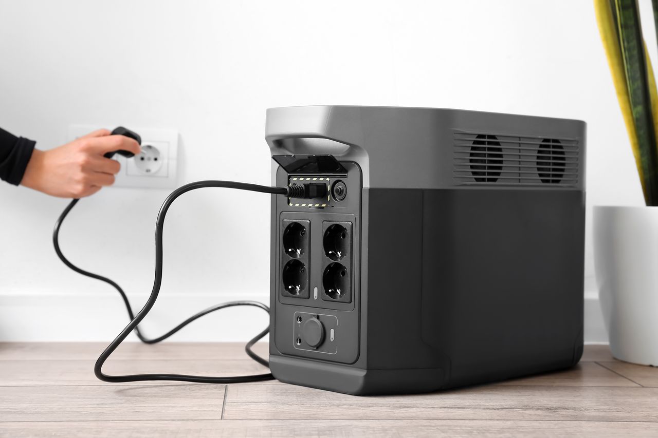 Convertisseur 12V 220V pur sinus 2000W : quel modèle choisir en 2026 ?