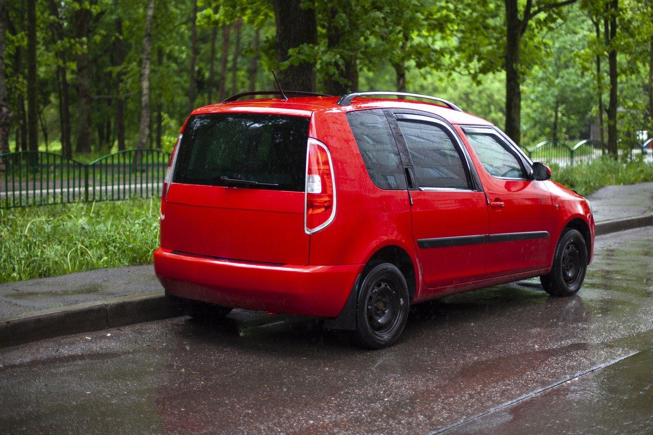La Volkswagen Polo city, compacte et élégante, idéale pour la rentrée 2025 en milieu urbain.