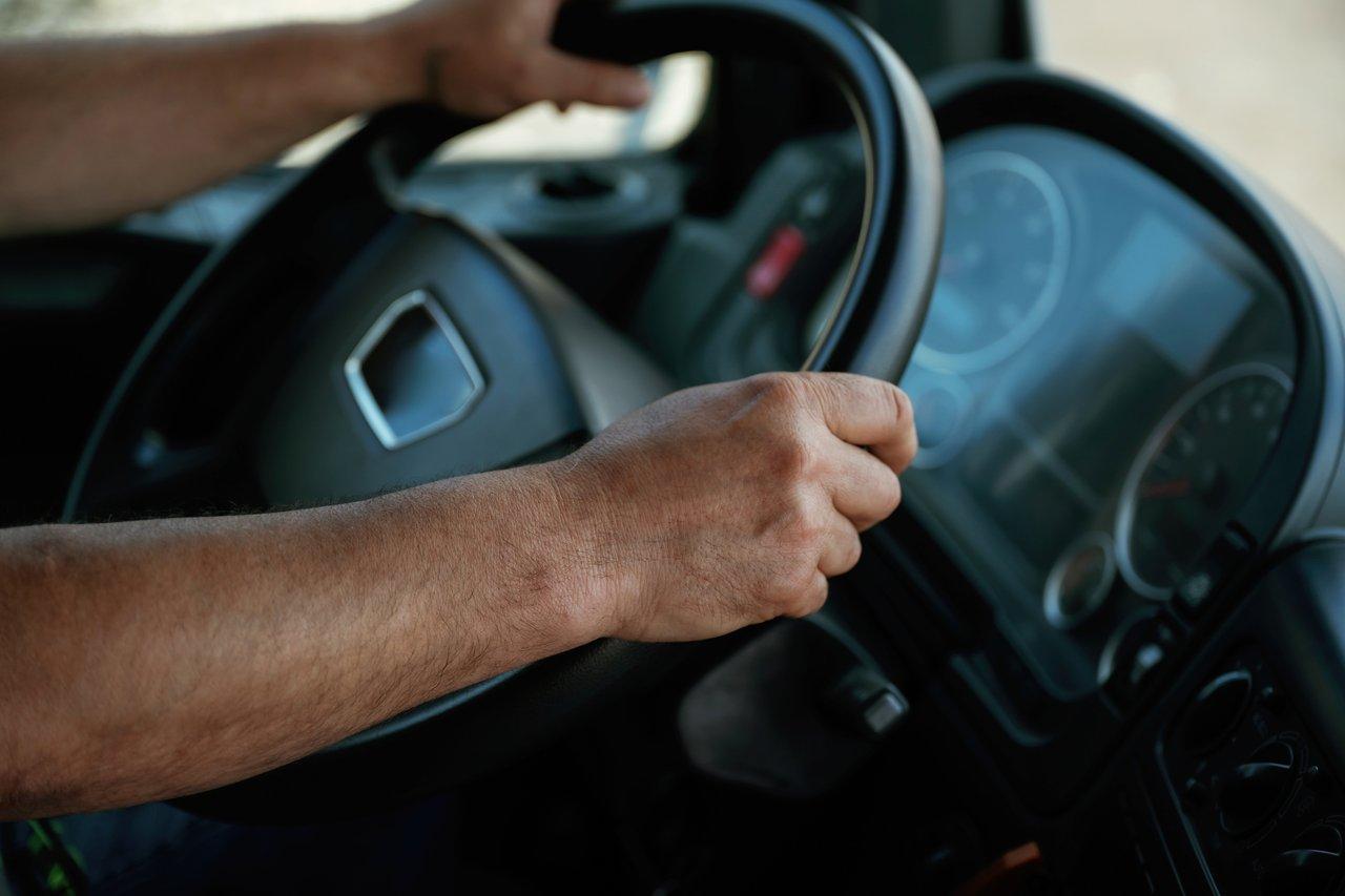 Participants en formation de driver safety training lors d’un stage de sensibilisation à la sécurité routière.