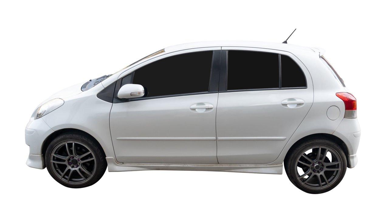 Toyota Yaris hybrid urbaine, compacte et économique, idéale pour une rentrée sereine en 2025.