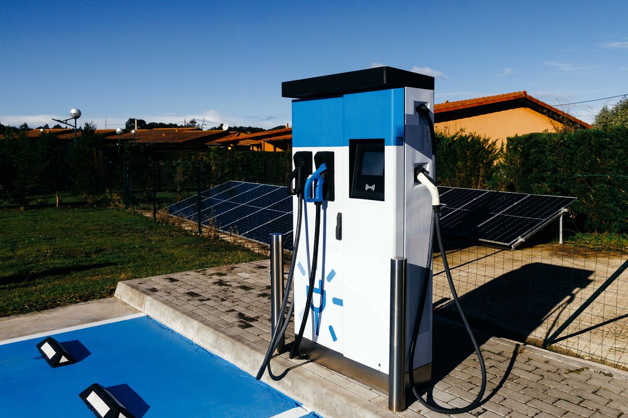 Recharge bidirectionnelle en 2026 : V2G, V2H, V2L et voitures compatibles